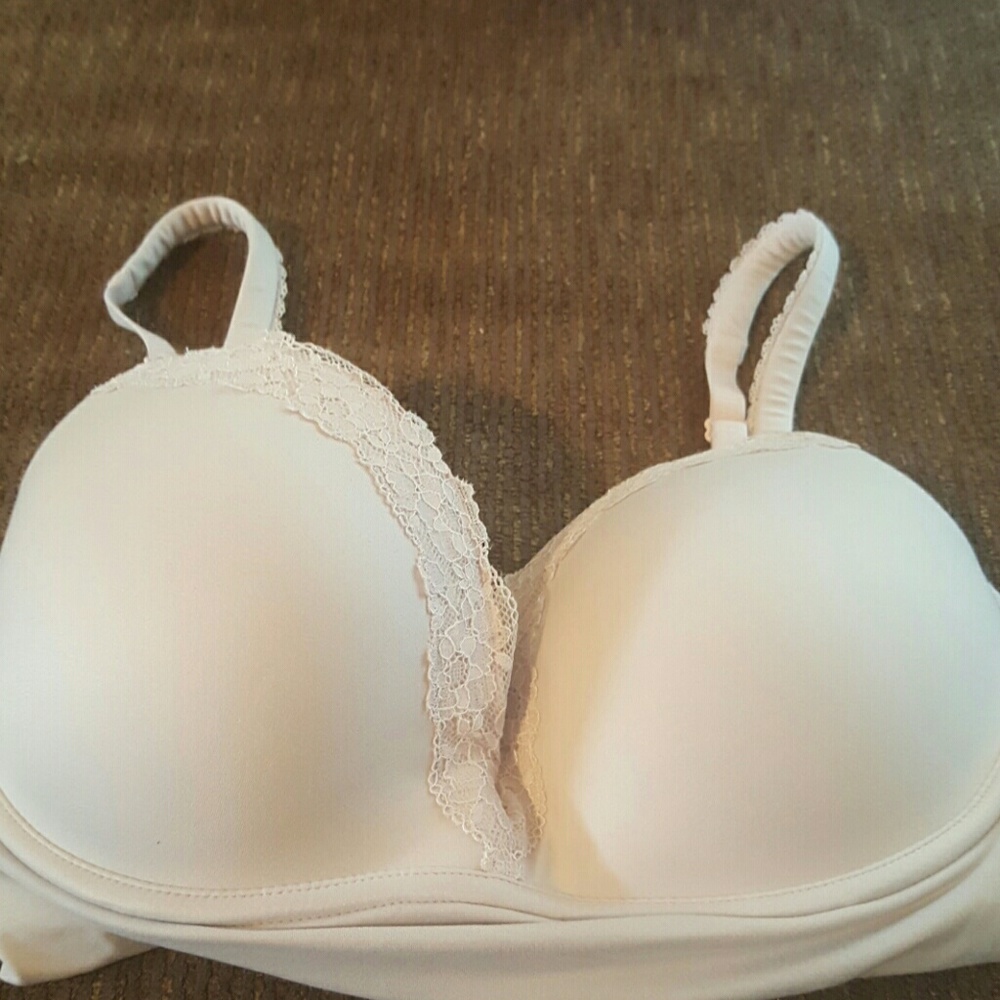 Victoria's Secret padded no wire push up bra
